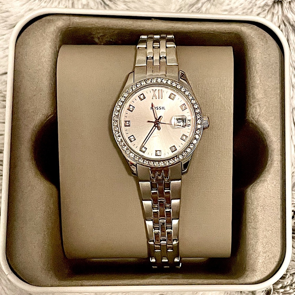 NWT Fossil Scarlett Crystal Accented Quartz Watch